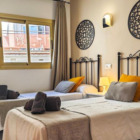 Hostal Dinamarca Sant Antoni de Portmany Dış mekan fotoğraf