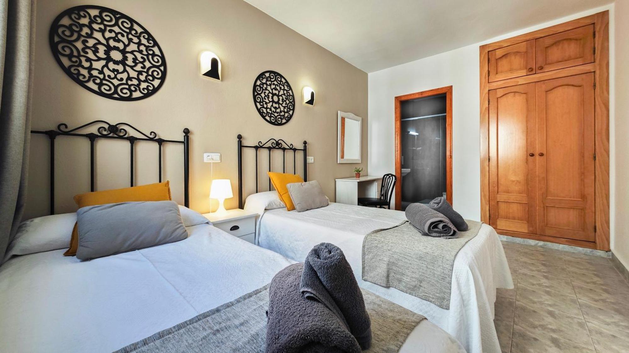 Hostal Dinamarca Sant Antoni de Portmany Dış mekan fotoğraf