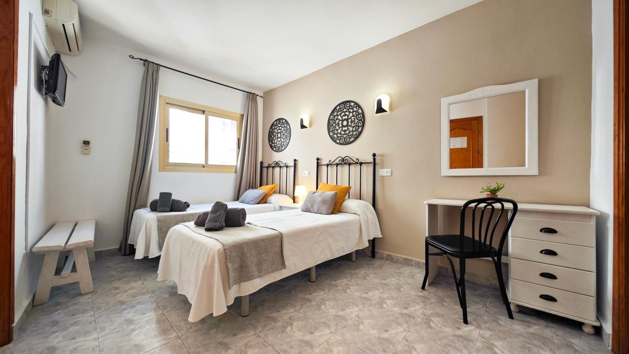Hostal Dinamarca Sant Antoni de Portmany Dış mekan fotoğraf