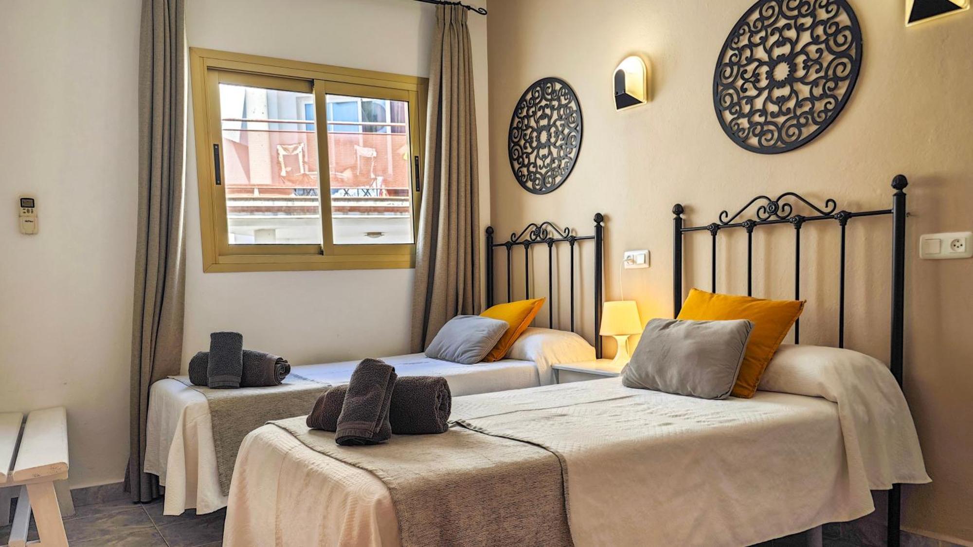 Hostal Dinamarca Sant Antoni de Portmany Dış mekan fotoğraf