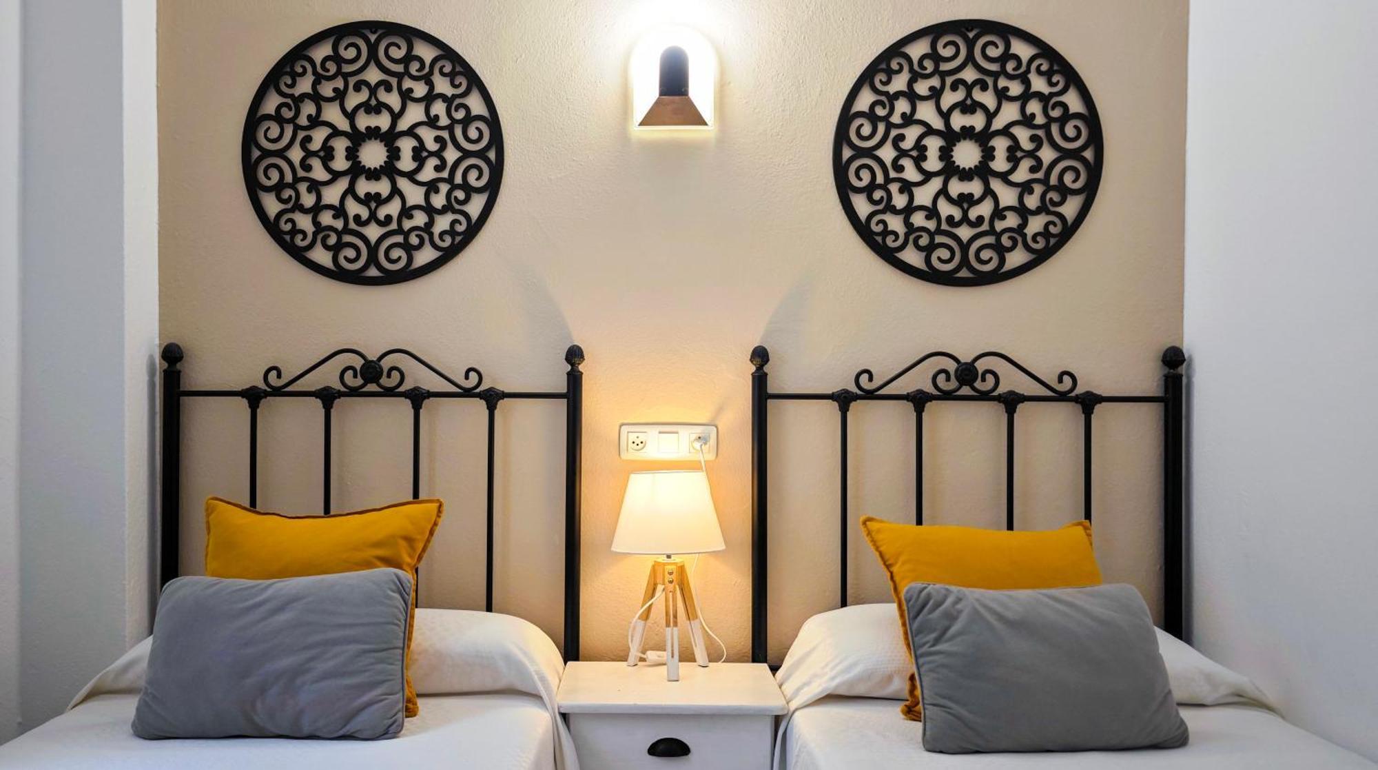 Hostal Dinamarca Sant Antoni de Portmany Dış mekan fotoğraf