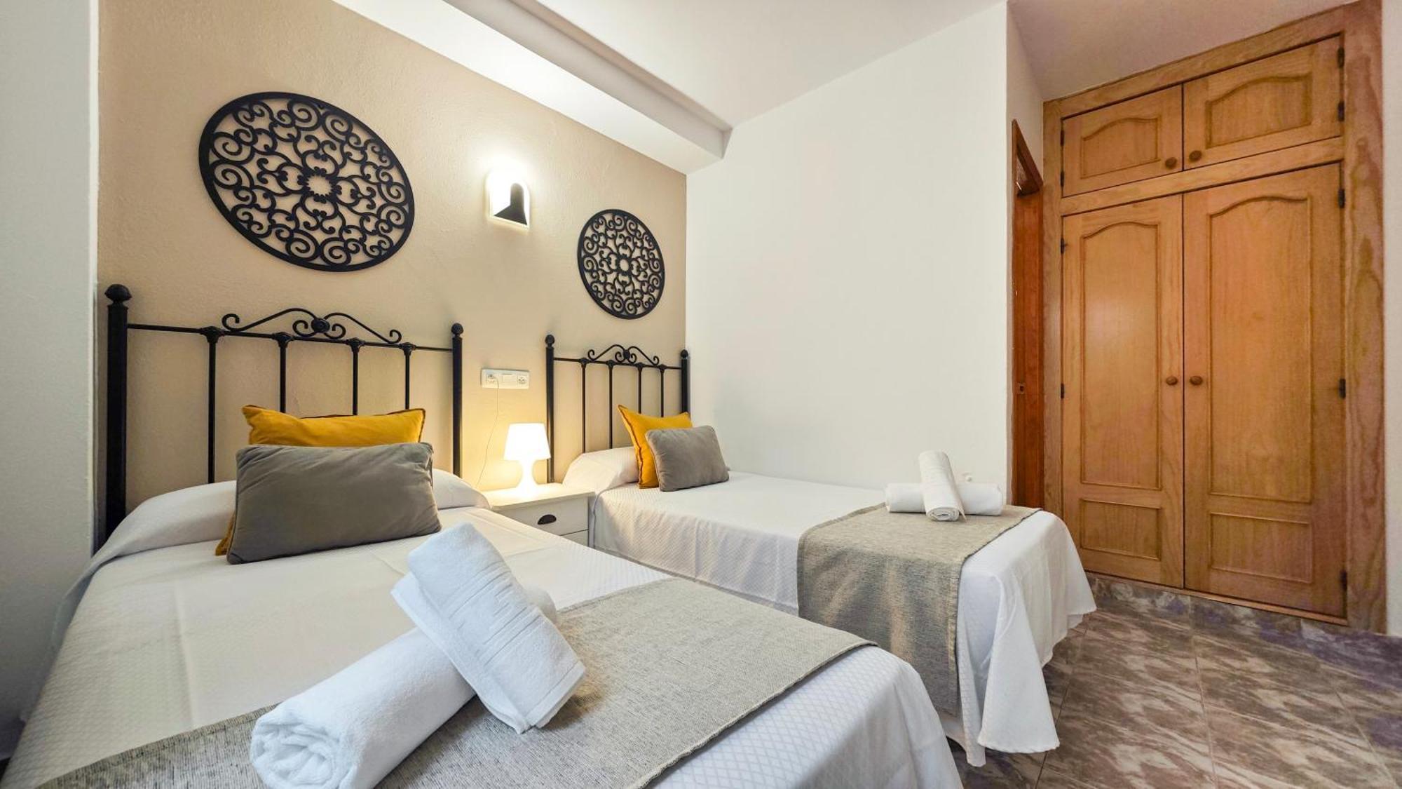 Hostal Dinamarca Sant Antoni de Portmany Dış mekan fotoğraf