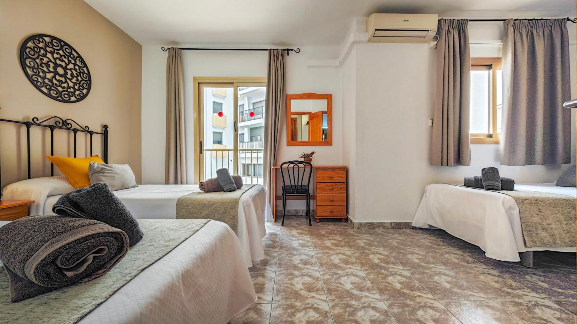 Hostal Dinamarca Sant Antoni de Portmany Dış mekan fotoğraf