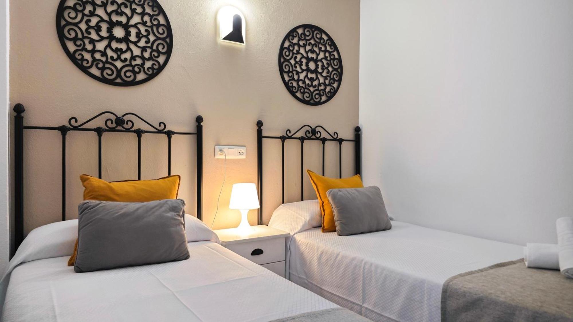 Hostal Dinamarca Sant Antoni de Portmany Dış mekan fotoğraf