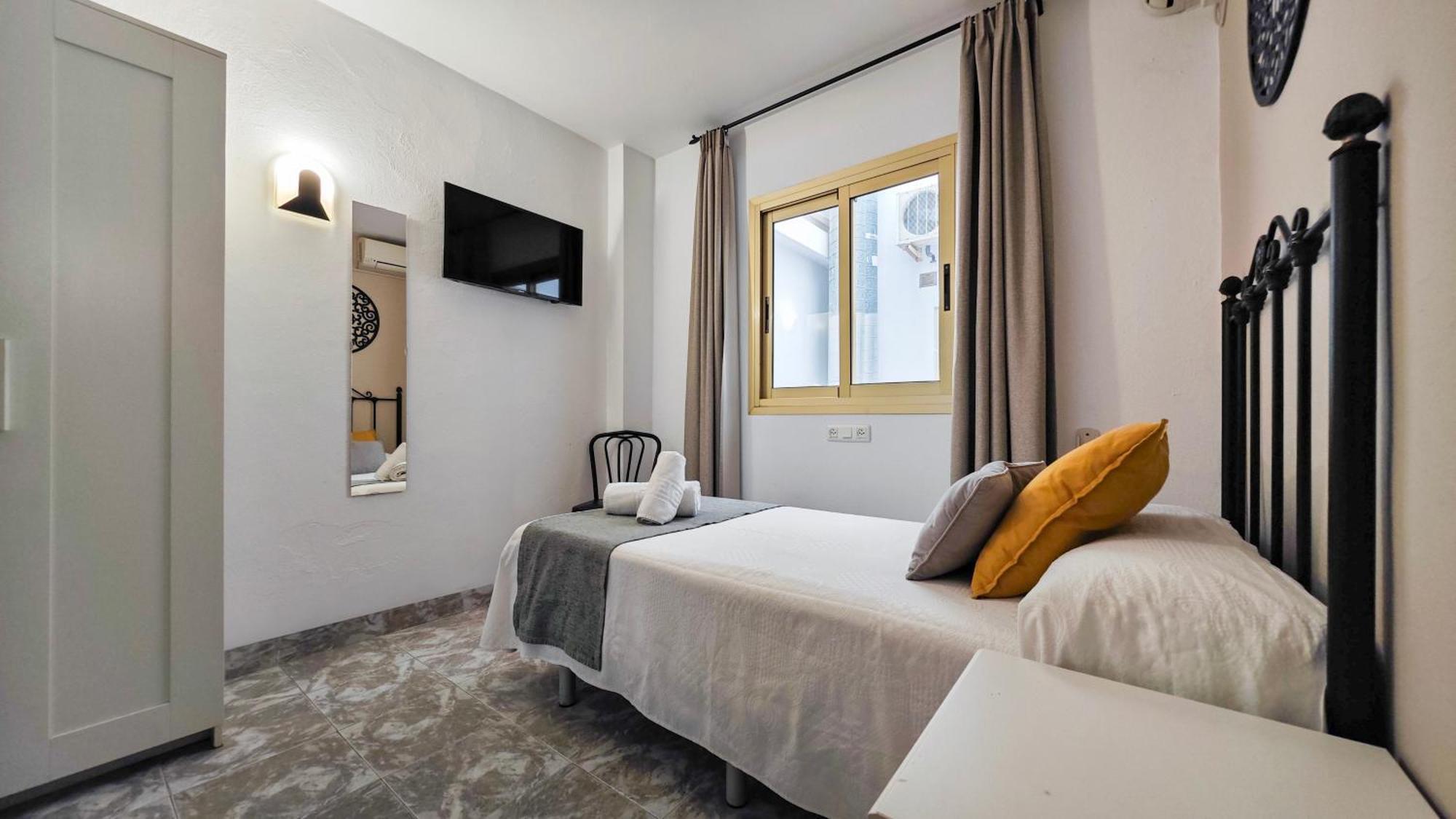 Hostal Dinamarca Sant Antoni de Portmany Dış mekan fotoğraf
