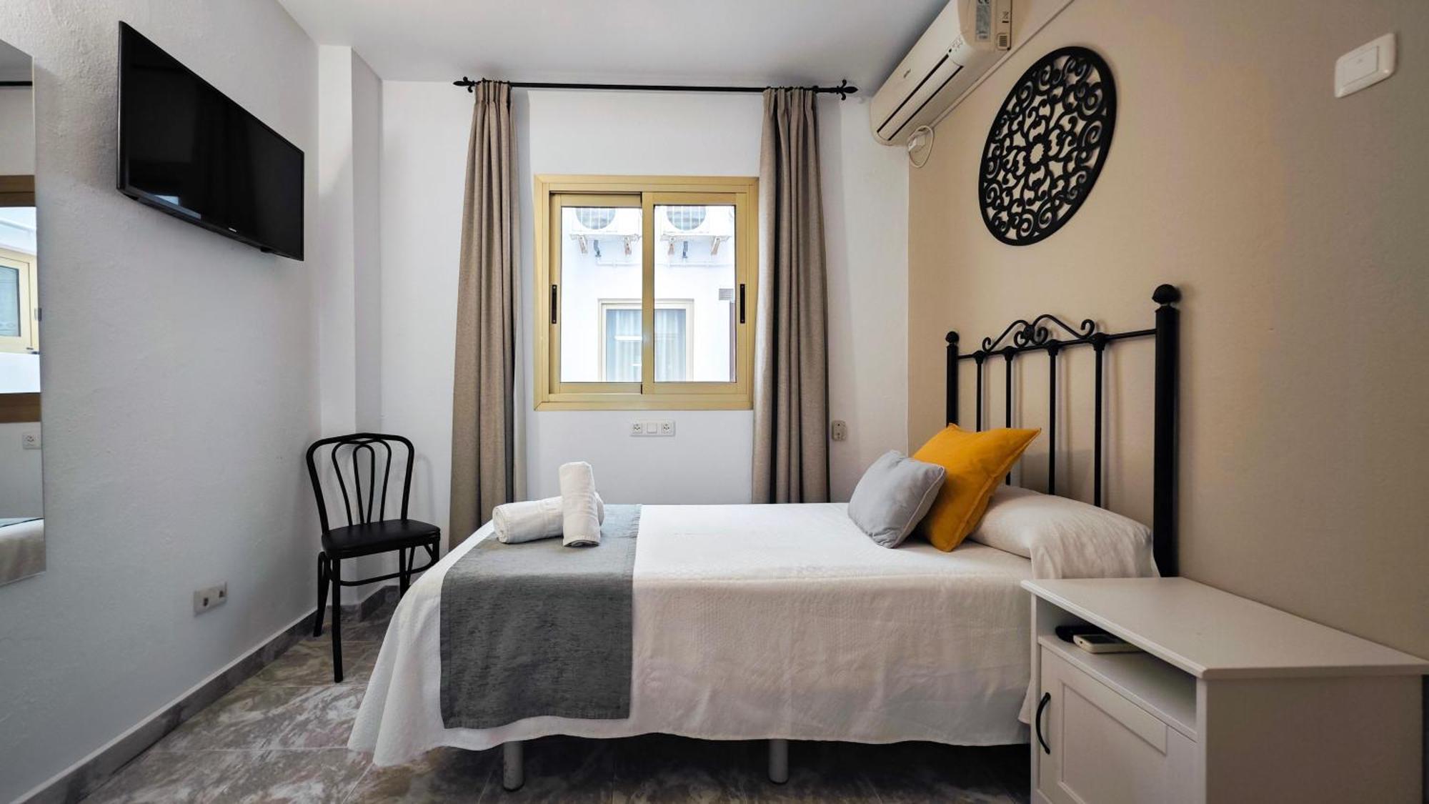 Hostal Dinamarca Sant Antoni de Portmany Dış mekan fotoğraf