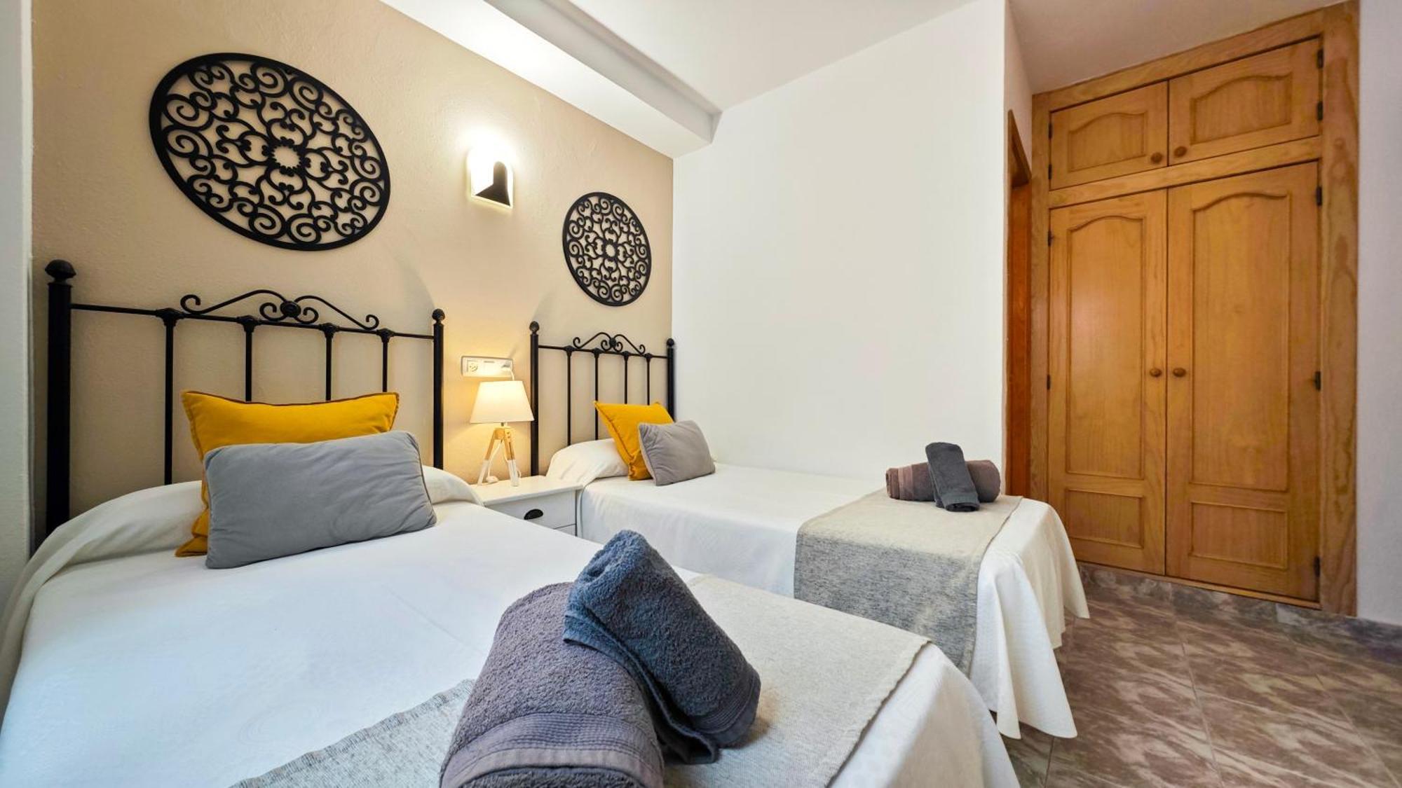Hostal Dinamarca Sant Antoni de Portmany Dış mekan fotoğraf