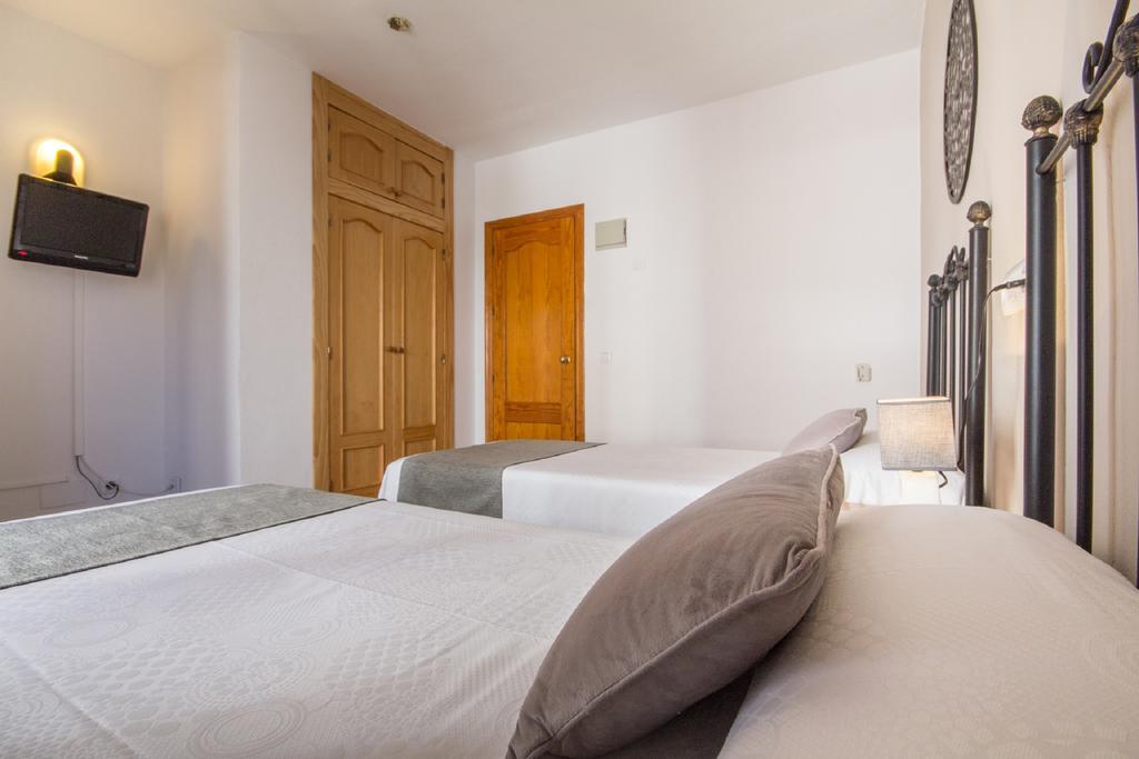 Hostal Dinamarca Sant Antoni de Portmany Dış mekan fotoğraf