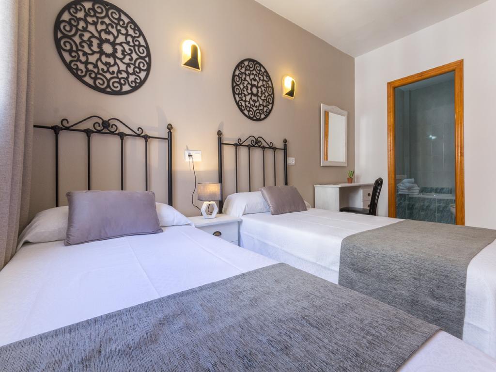 Hostal Dinamarca Sant Antoni de Portmany Dış mekan fotoğraf