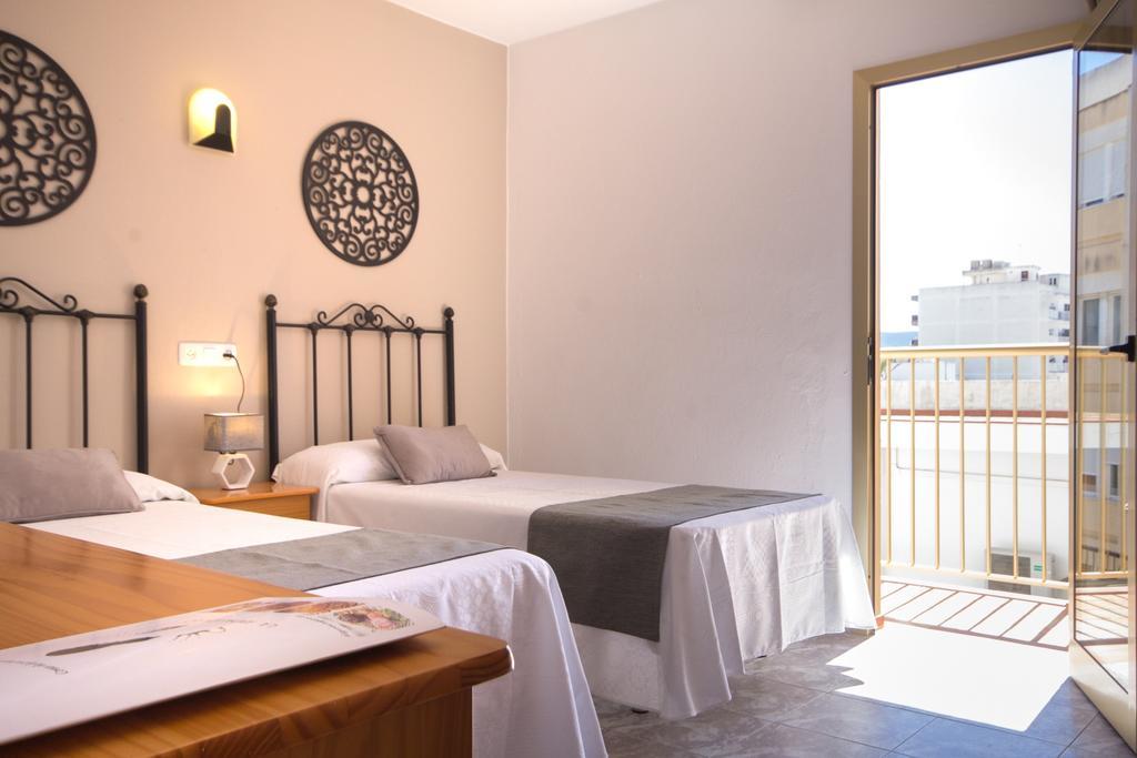 Hostal Dinamarca Sant Antoni de Portmany Dış mekan fotoğraf