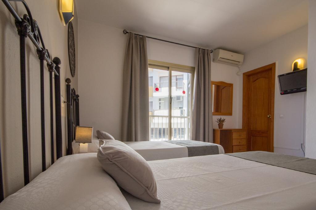 Hostal Dinamarca Sant Antoni de Portmany Dış mekan fotoğraf